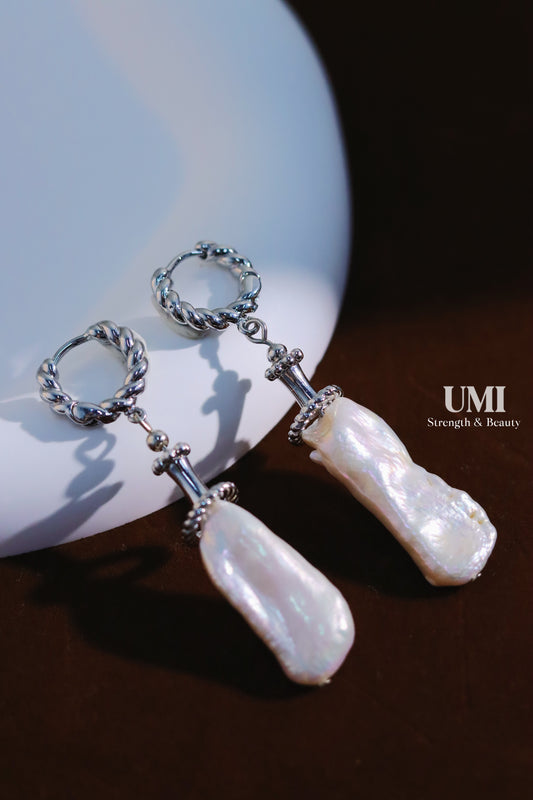 Freshwater Long Pearl Huggie Earrings