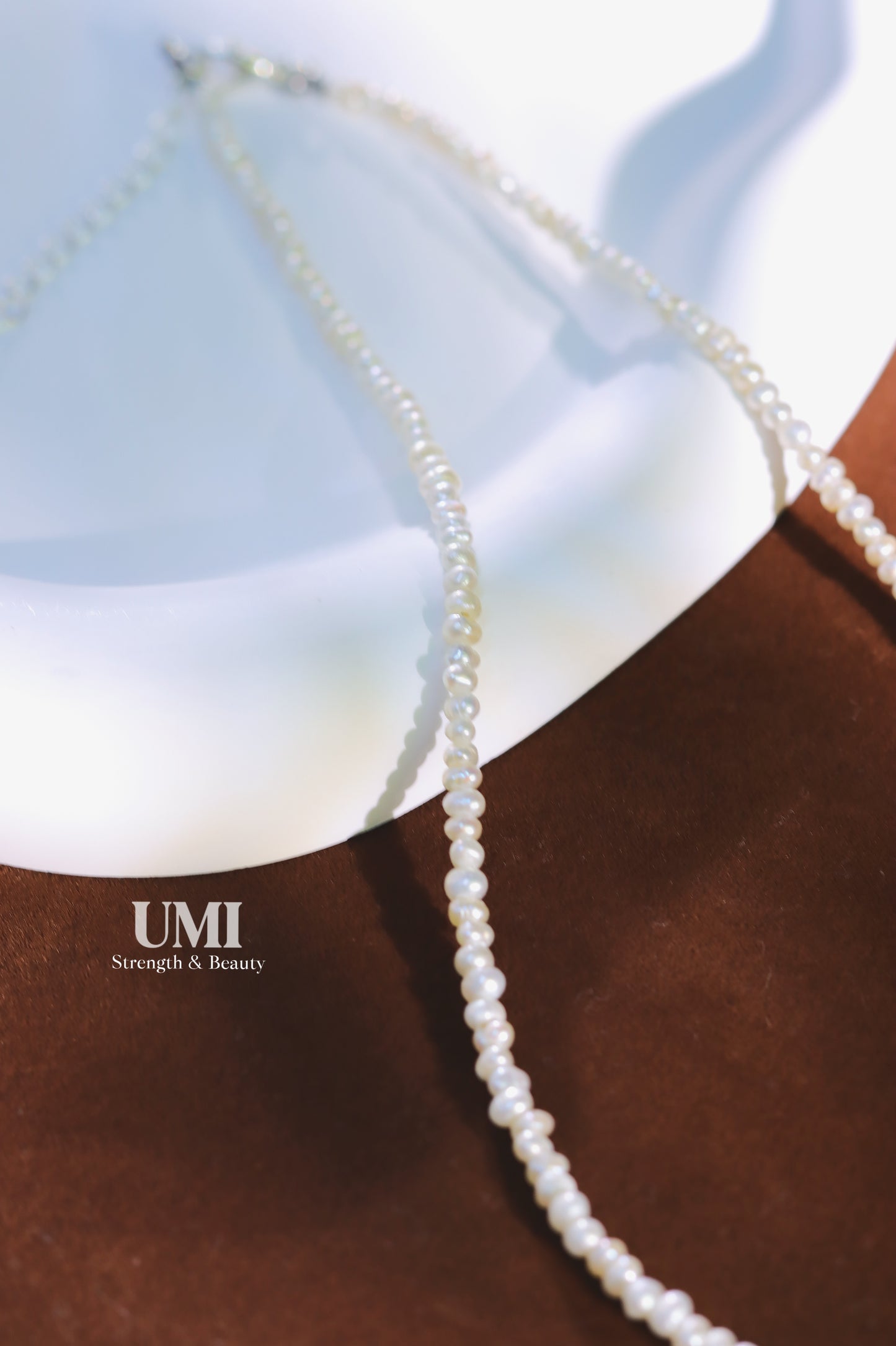 Thin Pearl Choker Necklace